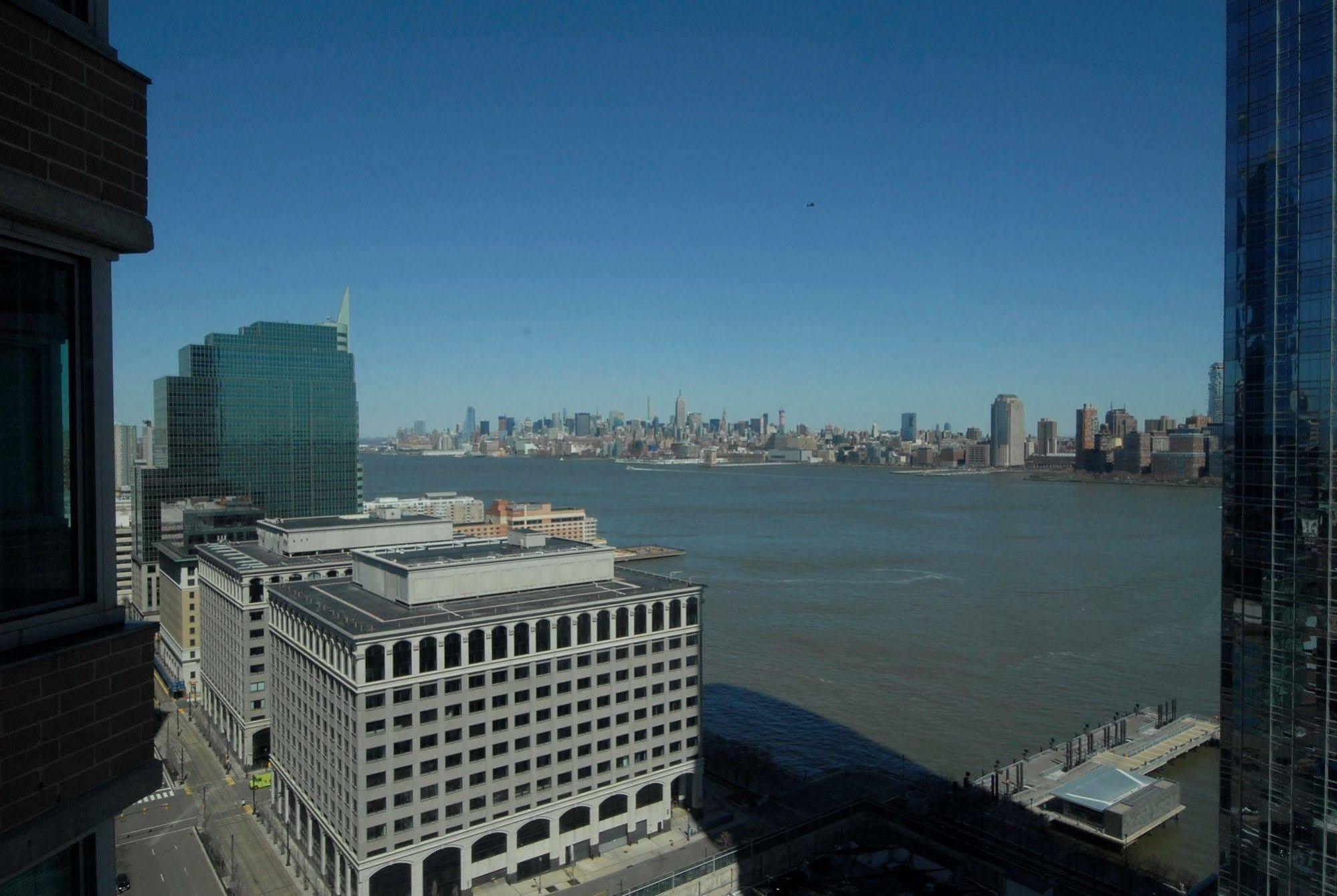 Global Luxury Suites At Exchange Jersey City Exterior photo